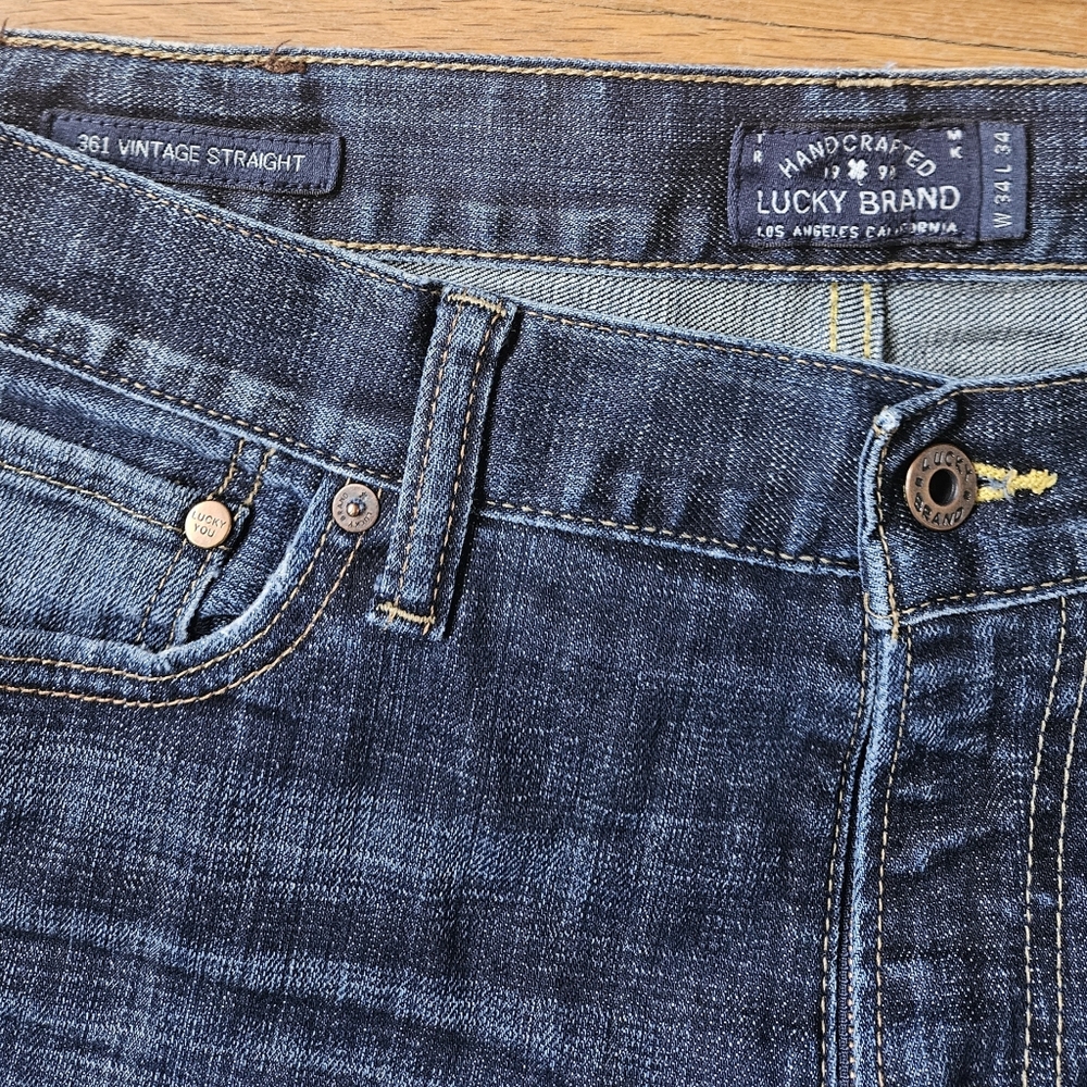 Men's Lucky Brand 361 Vintage Straight Jeans in size 34×34. Dark wash.